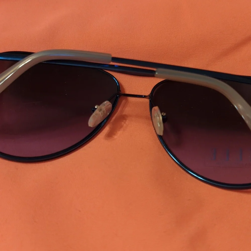 Elle Blue Sunglasses. Men or women SALE NEW
